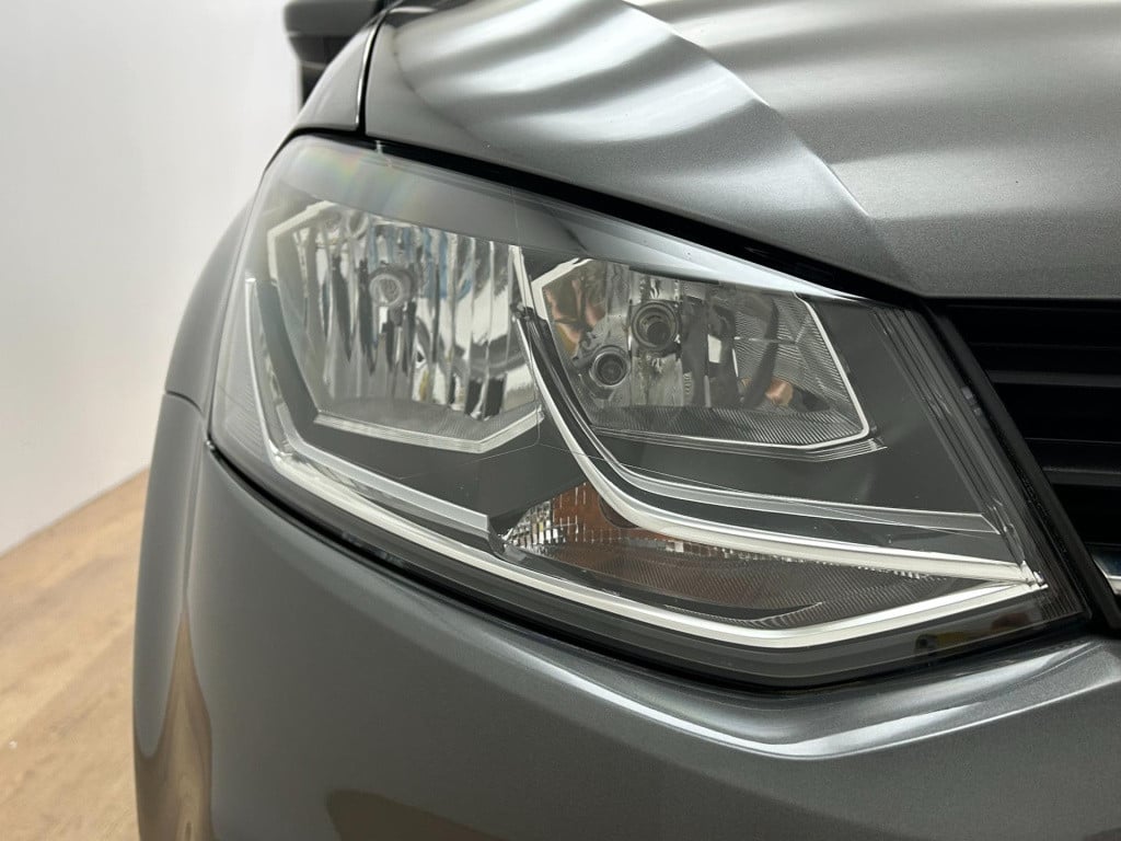 Volkswagen Polo occasion 1.2 tsi highline met airco en leuke velgen | tweed