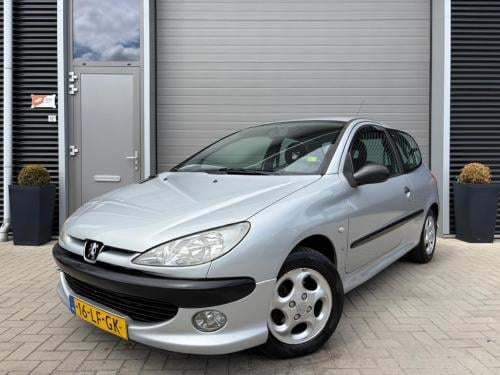 Peugeot 206 1.4 xs/inruilkoopje/apk tot december 2026/beginnersauto/