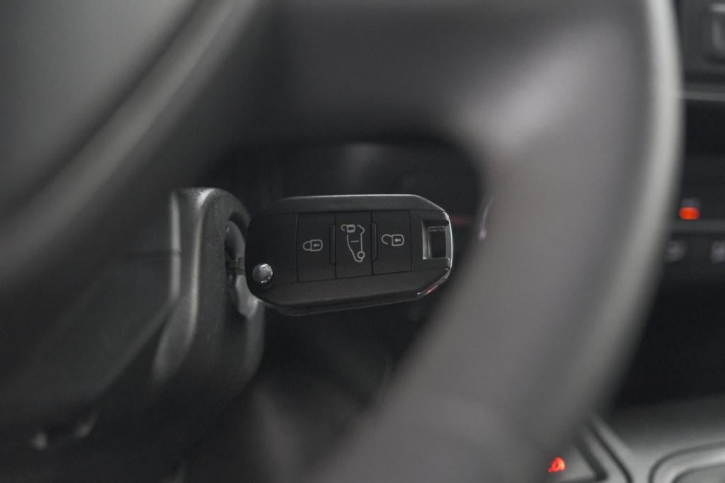 Peugeot Partner 1.5 bluehdi 100 s&s l1 | trekhaak | camera | dodehoekdetect