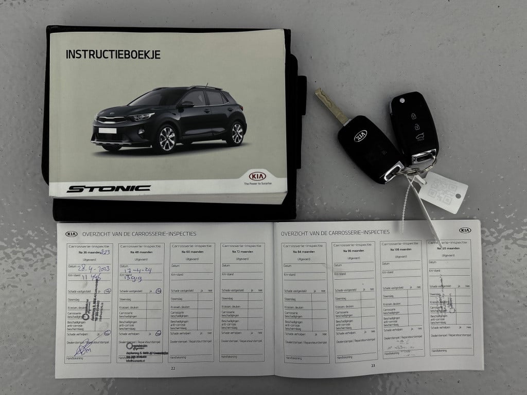 Kia Stonic 1.0 t-gdi dynamicline | navigatie | parkeercamera | roofrails | 