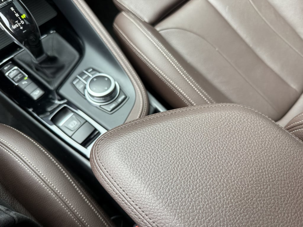 BMW X1 x-drive20i automaat high executive