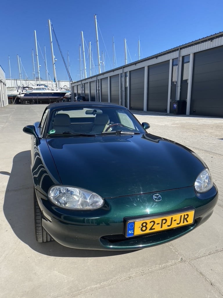 Mazda MX 5 in showroomconditie