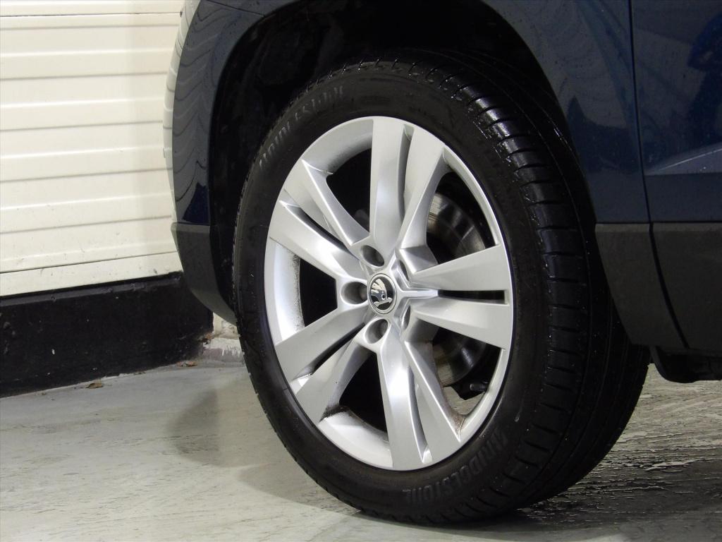 Skoda Karoq 1.5 tsi act greentech 150pk business edition plus