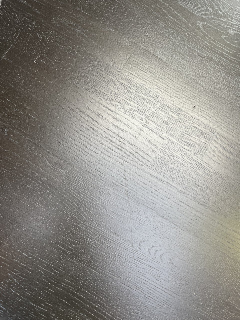 Zwarte eettafel hout