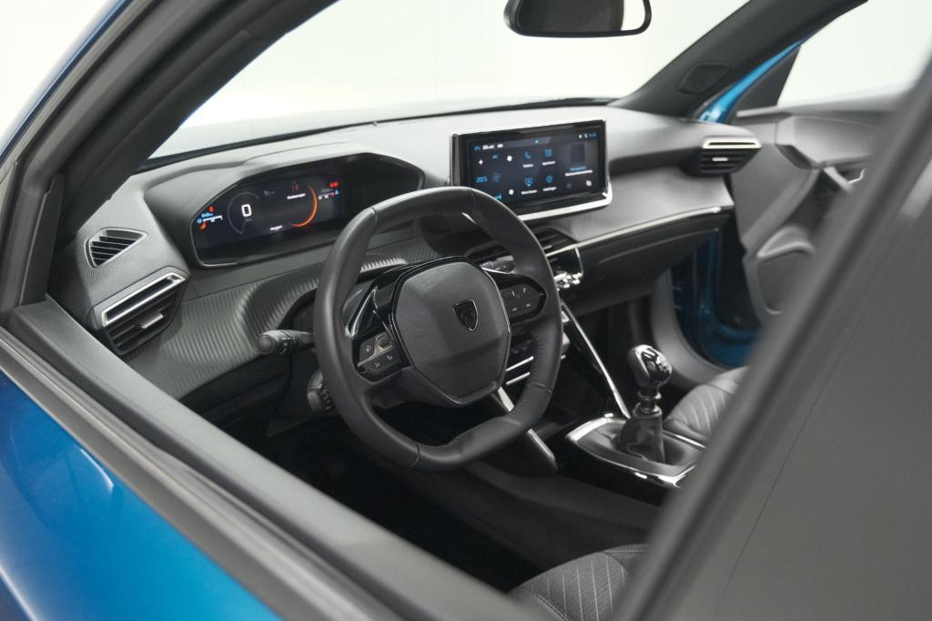 Peugeot 2008 puretech 100 allure | apple carplay | parkeersensoren | climat