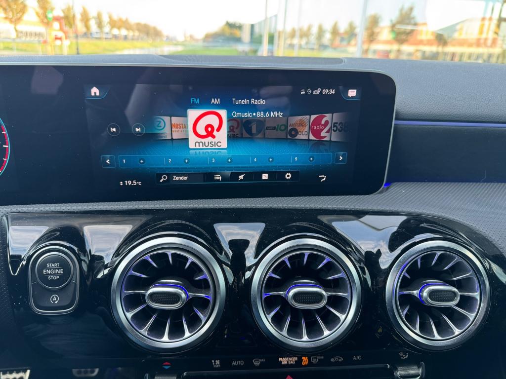 Mercedes-Benz A-Klasse 180 business solution amg night-pakket , sfeer verli