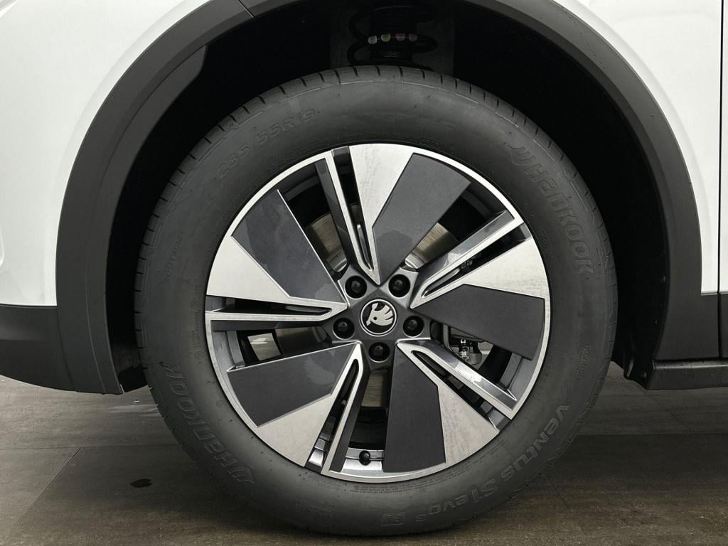 Skoda Elroq selection elektromotor 125 kw / 170 pk suv elektri