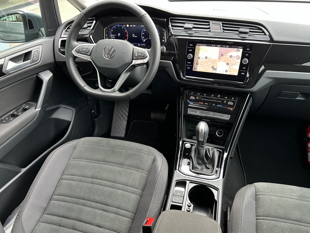 Volkswagen Touran 1.5 tsi 150pk dsg highline 7-persoons | dode hoek | virtu