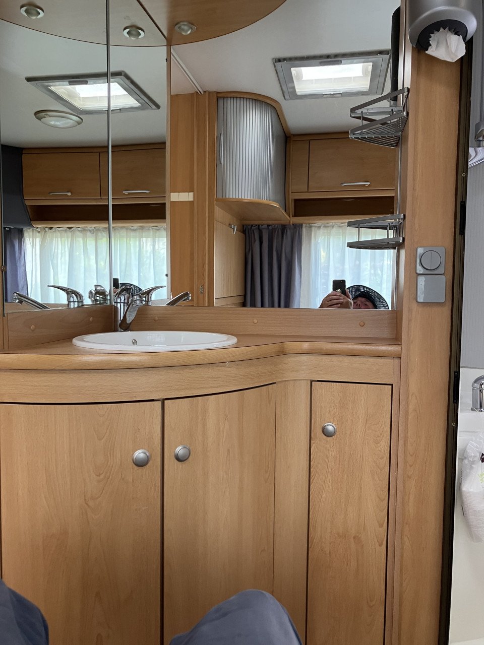 Te koop Knaus Sudwind fu450 in prima staat.