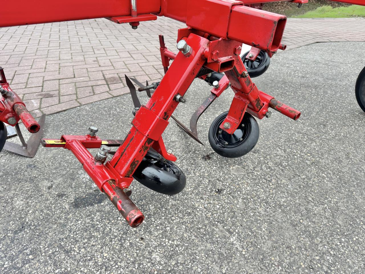 Cappon Ruggenschoffel 4x75 cm