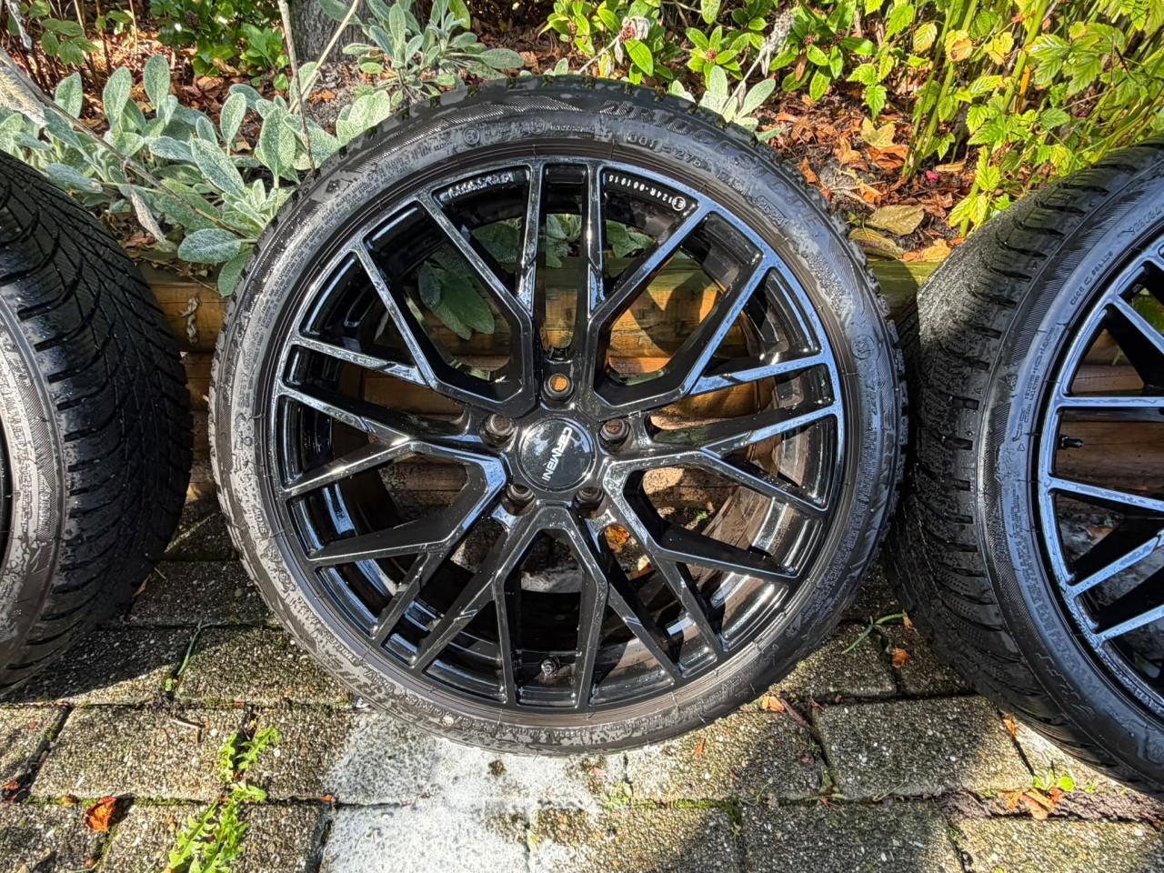 Winterbanden set 18 '' 225/40VR18