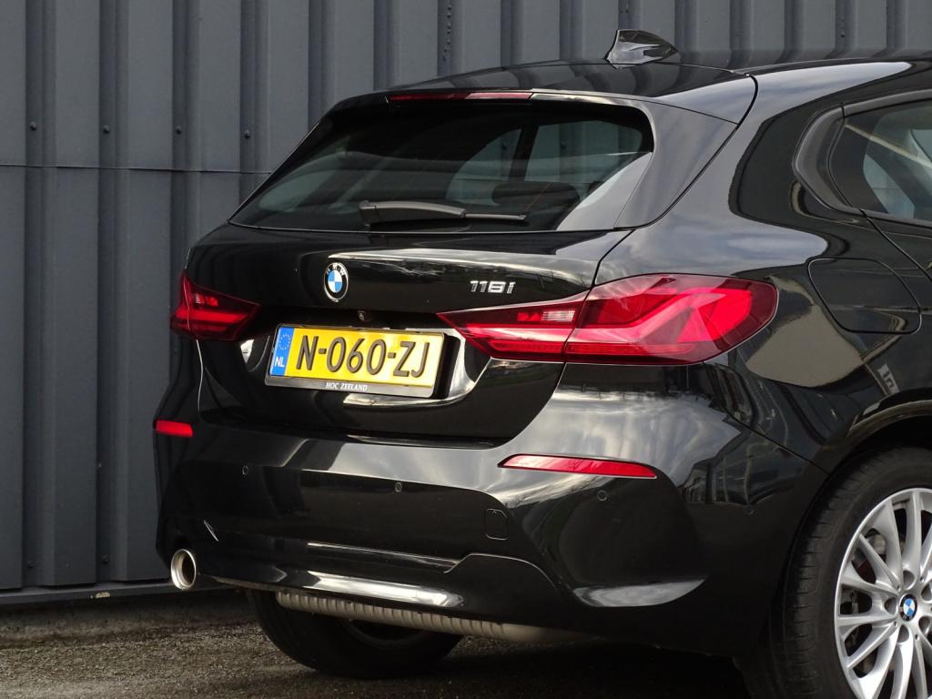 BMW 1 Serie 118i business edition | led | apple carplay /android auto