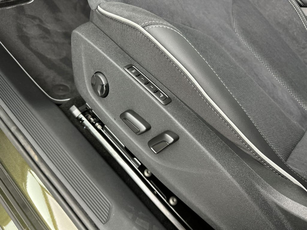 Skoda Enyaq Iv sportline elektromotor 210 kw / 286 pk suv elektri