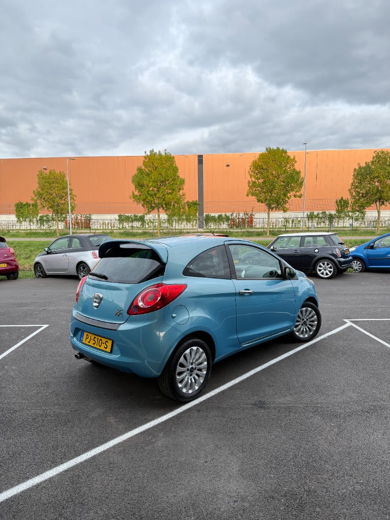 Ford KA 1.2 - titanium x - airco