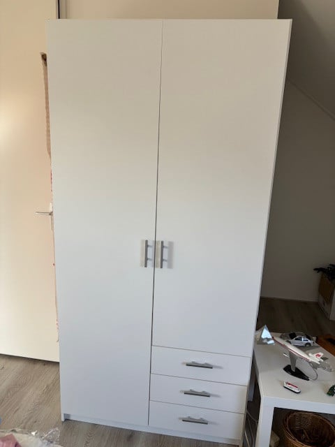 Kledingkast wit
