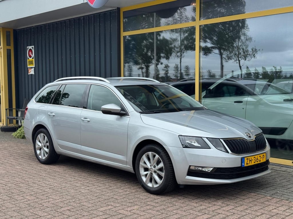 Skoda Octavia combi 1.0 tsi grt amb. bns