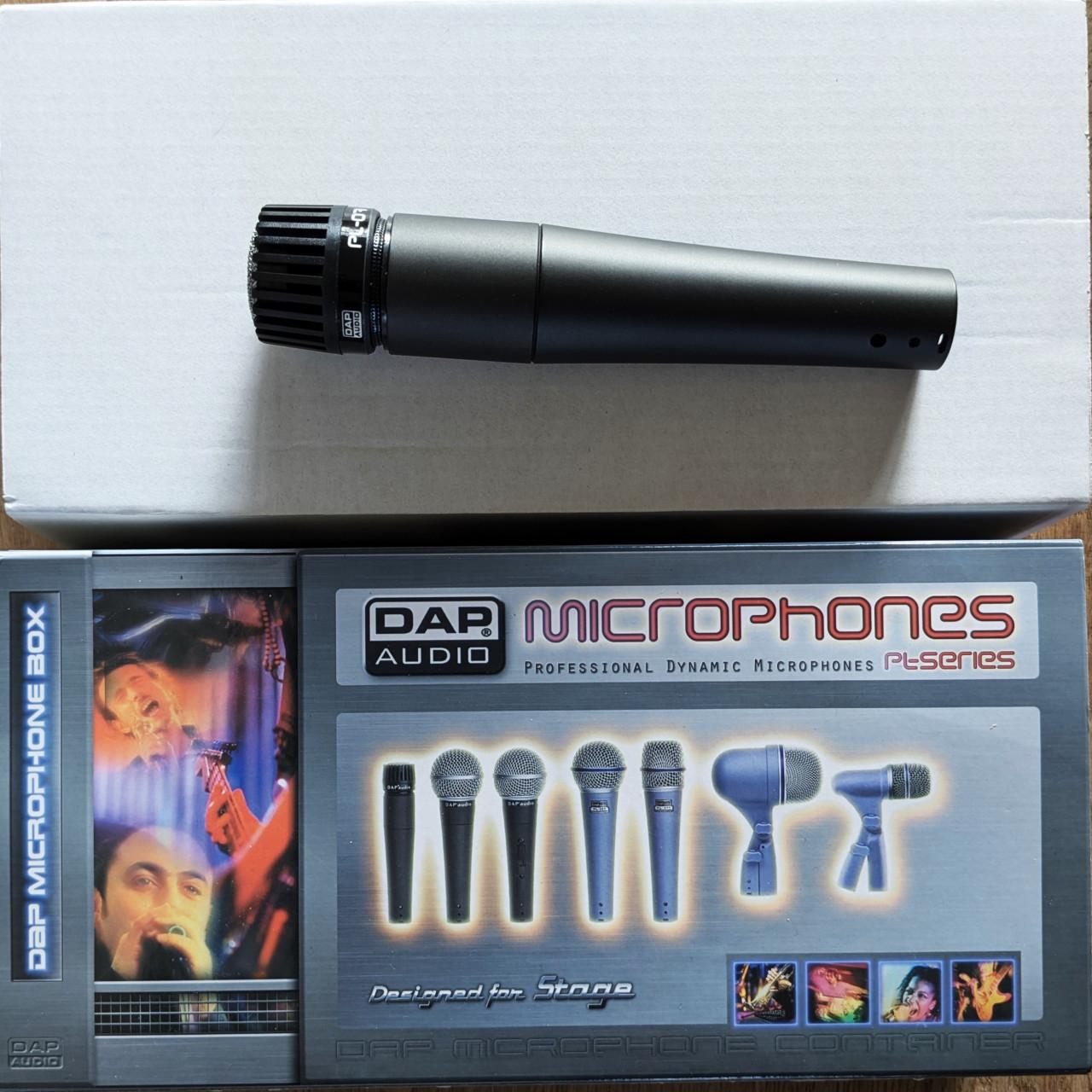 Drie dynamische microfoons