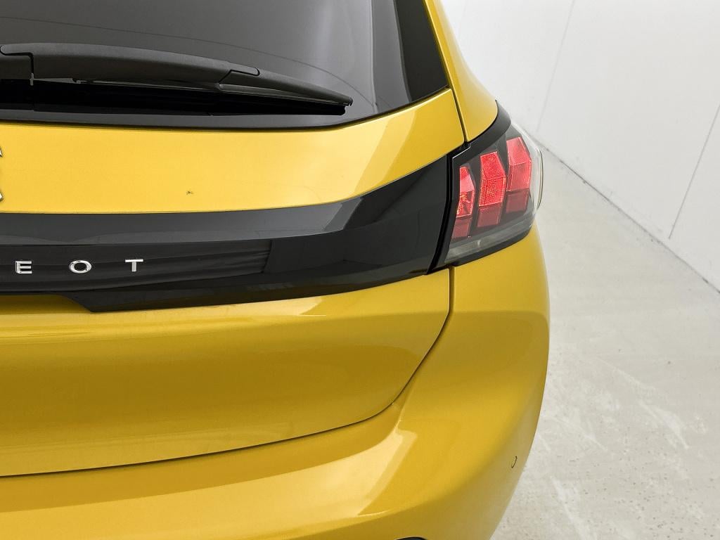 Peugeot 208 75 pk active pack | rijklaar | trekhaak | navigatie | parkeerse