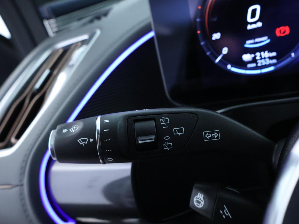 Mercedes-Benz Eqc 400 4matic luxury line 80kw | panoramadak | stoelverwarmi