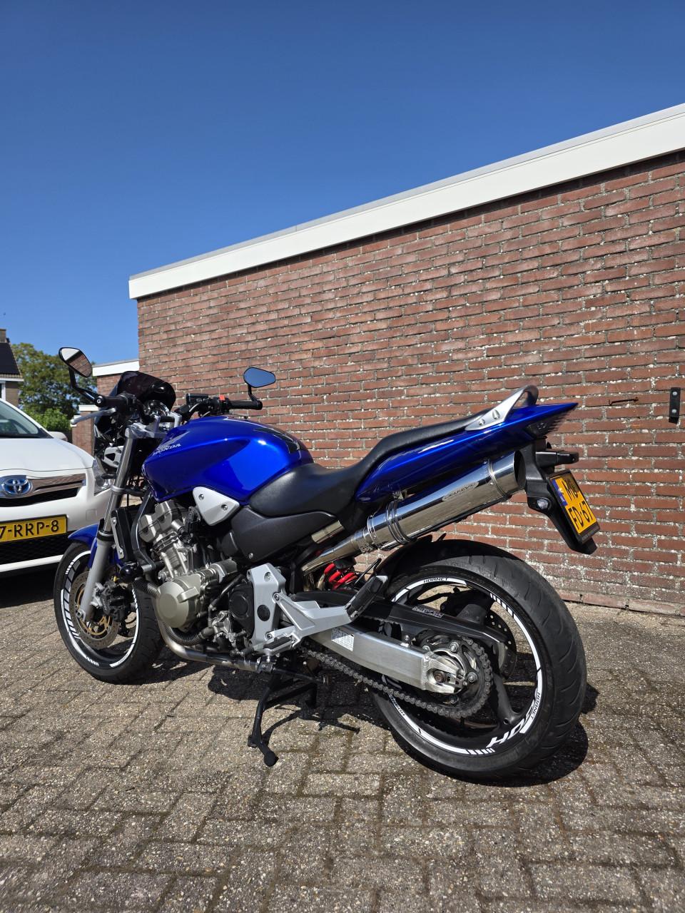 Honda CB900F Hornet