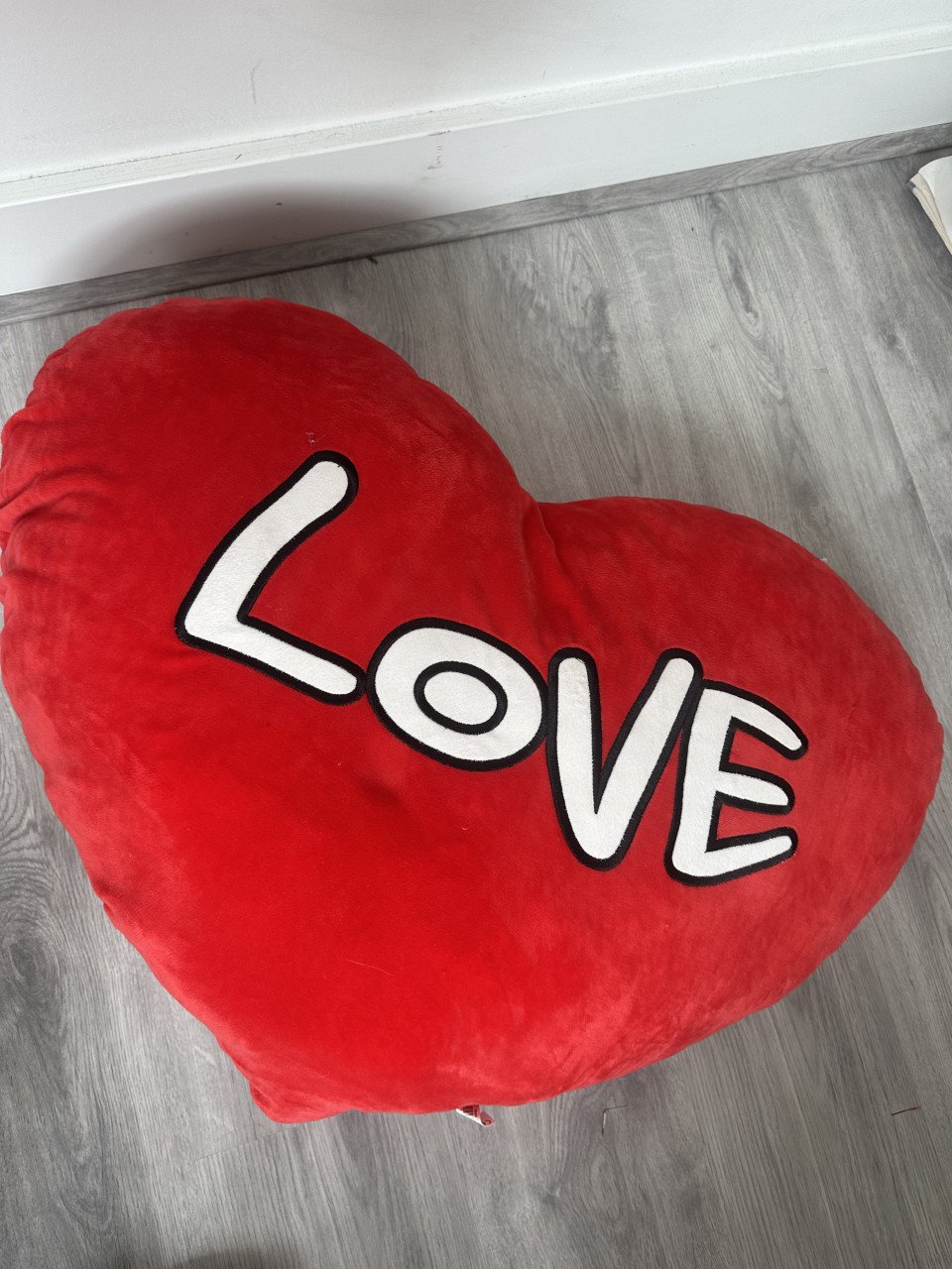 Groot hartjeskussen 'Love' 70 cm