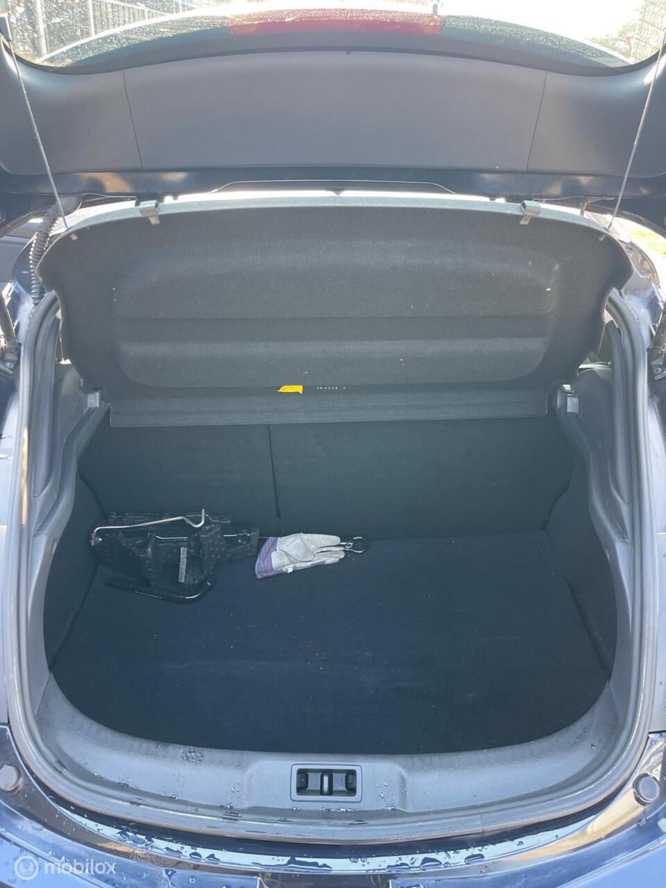 Renault Megane coupé 1.6 in prijs verlaagd