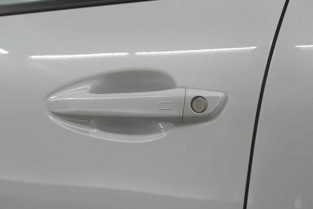 Peugeot 3008 1.6 hybrid 225 allure | camera | dodehoekdetectie | navigatie 