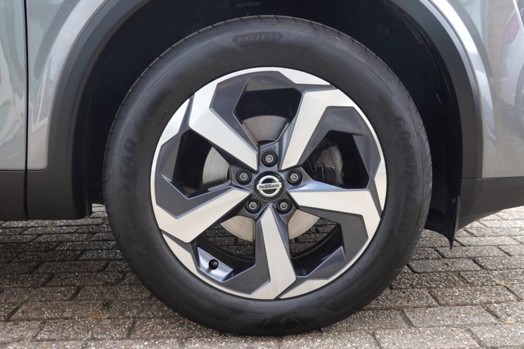 Nissan Qashqai 1.3 mhev xtronic tekna