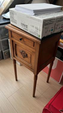 Vinted bed met nachtkastje