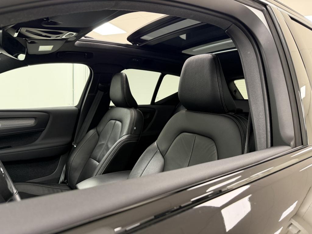 Volvo XC40 1.5 t4 rech r-design | panoramadak | leer | 20'' |