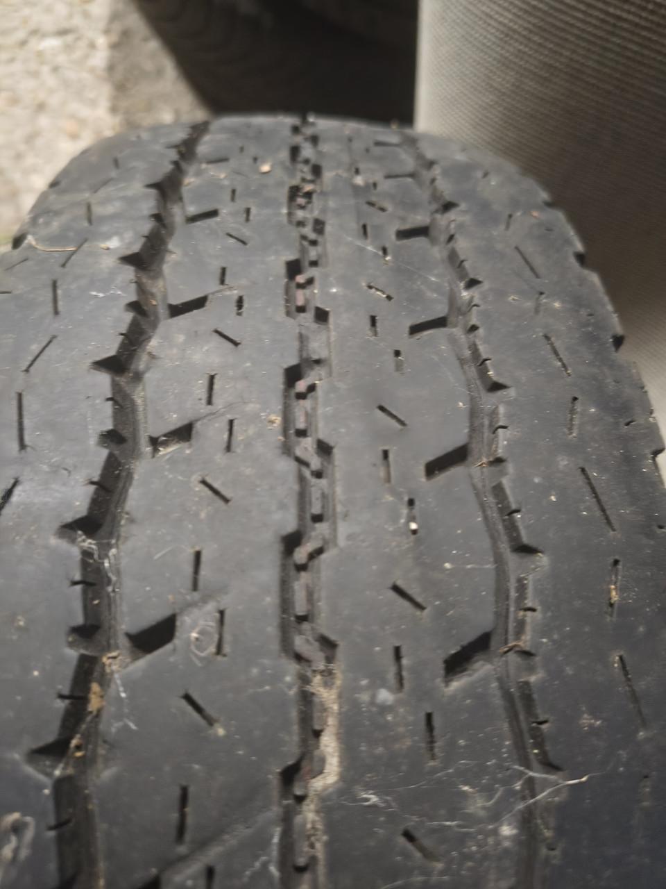 2x Bridgestone Duravis band op velg 185R14, light truck.