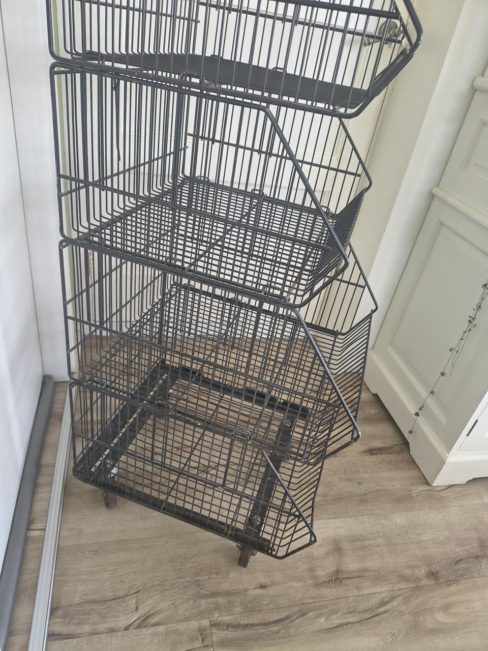 Prachtige, stevige metalen verkoop display, snack verkoopkar