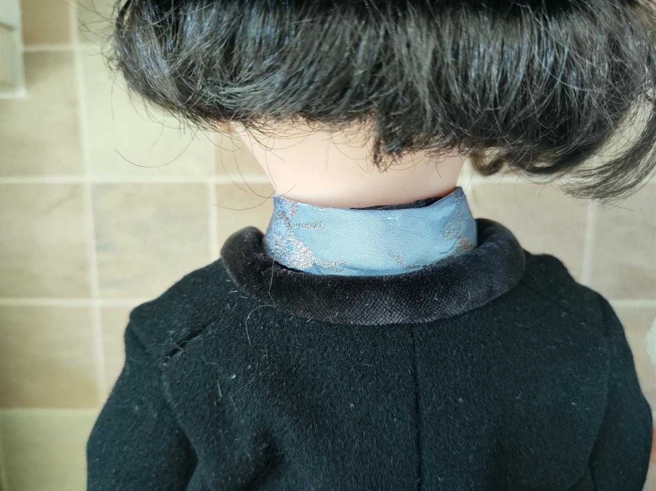 2 prachtige poppen met Walcherse klederdracht. Staart muts, Zeeland