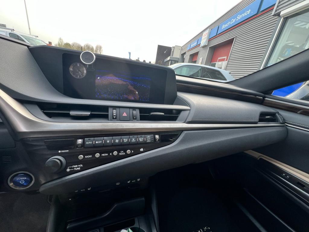 Lexus Es 300h luxury line , elektrisch panodak enz..