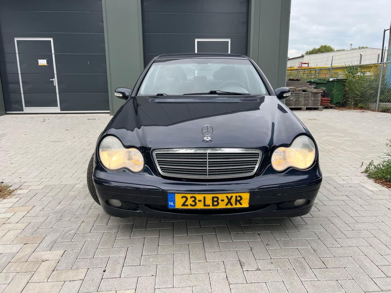Mercedes-Benz C-Klasse 180K. Automaat