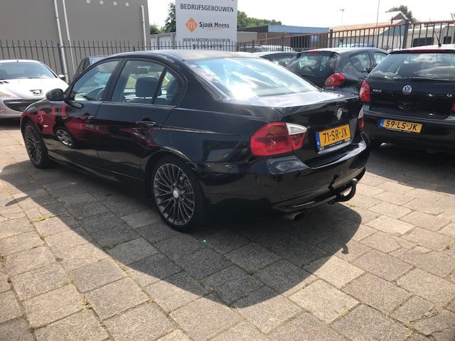 BMW 318i