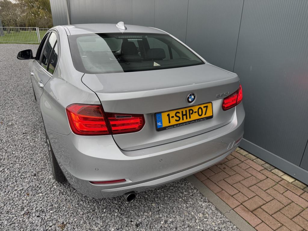 BMW 3-serie 320i 184pk executive sportline sedan