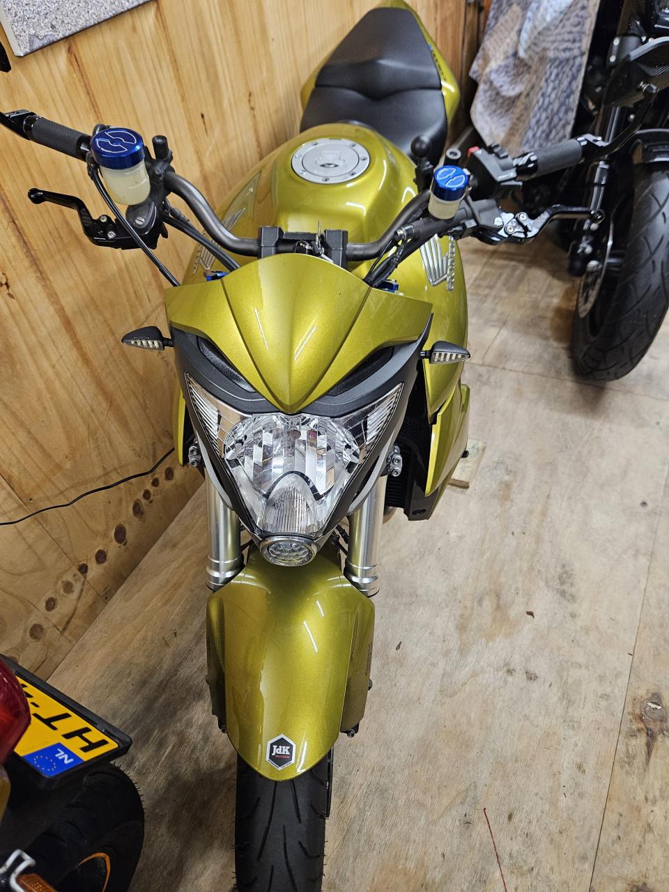 Honda cb 1000 r