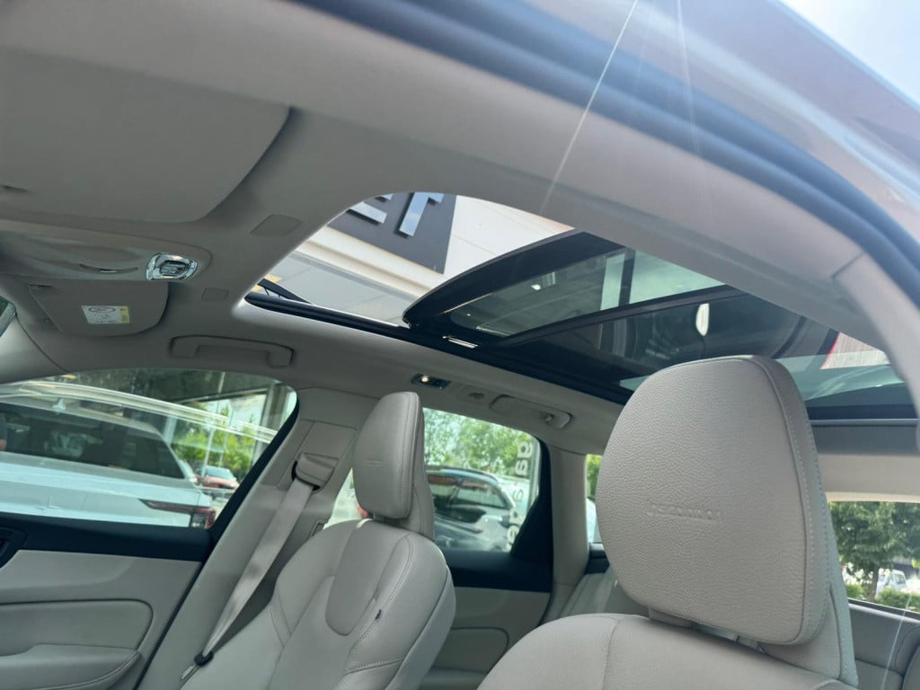 Volvo XC60 2.0 recharge t8 awd inscription