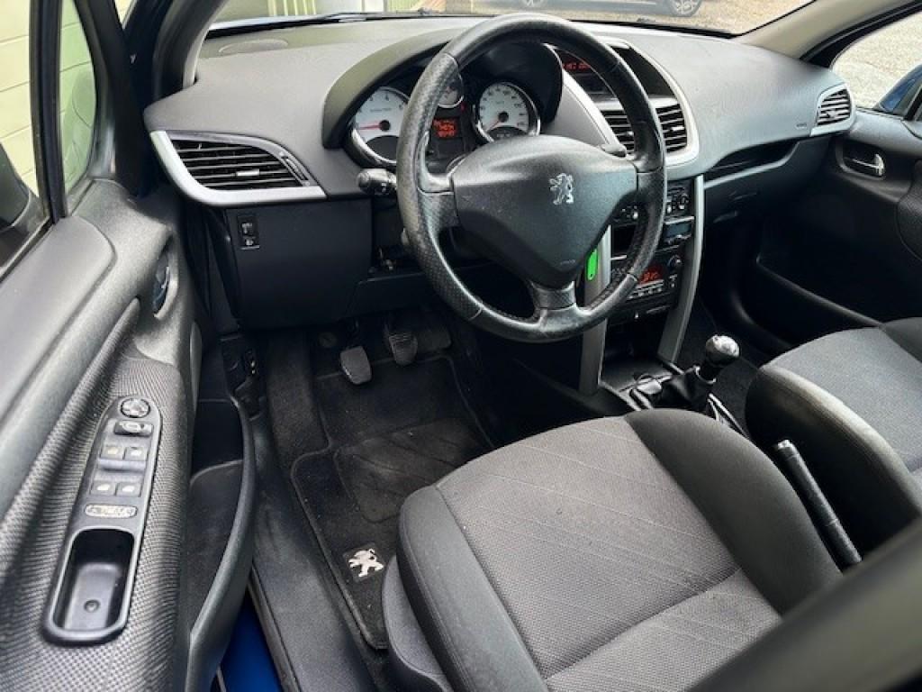 Peugeot 207 1.4 vti xs