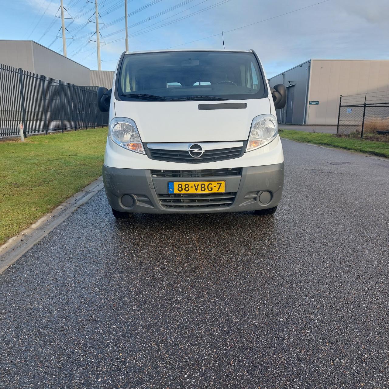 Opel Vivaro 2.0 CDTI 2.7 T -   140.801 Km