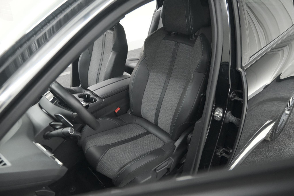 Peugeot 5008 hybrid 136 e-dsc6 allure | camera | apple carplay | navigatie 