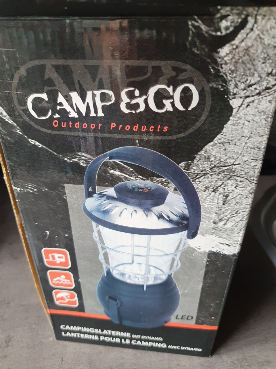 Nieuwe outdoor camping/ tuinlamp met dynamo aandrijving en kompas te koop..