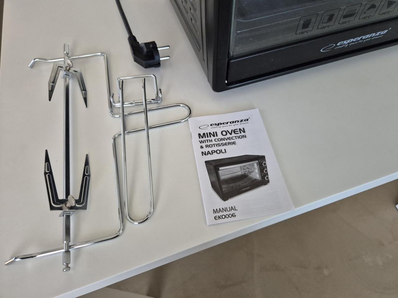MINI-OVEN met heteluchtcirculatie en spitset