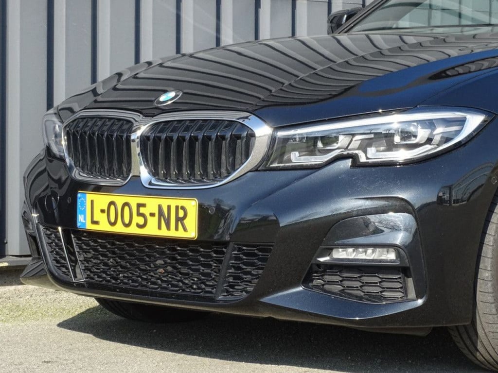 BMW 3-serie 330e edrive edition m-sportpakket | 18"