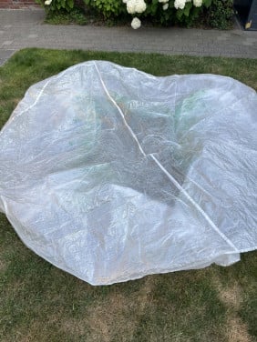Tuinmeubelhoes, diameter 2,5 meter en 1 meter hoog