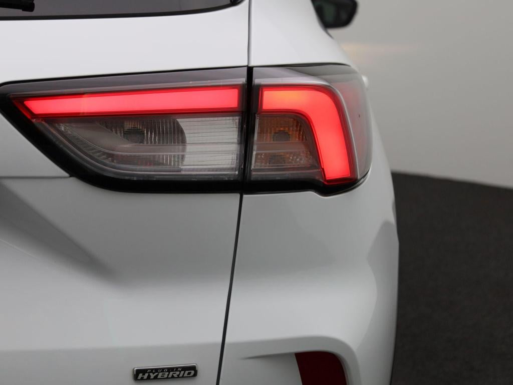 Ford Kuga 2.5 phev titanium | automaat | navigatie | trekhaak | navigatie |