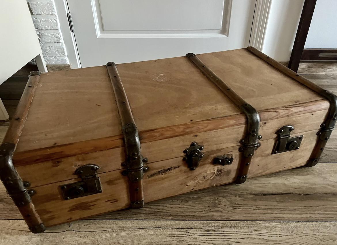 Houten antieke koffer