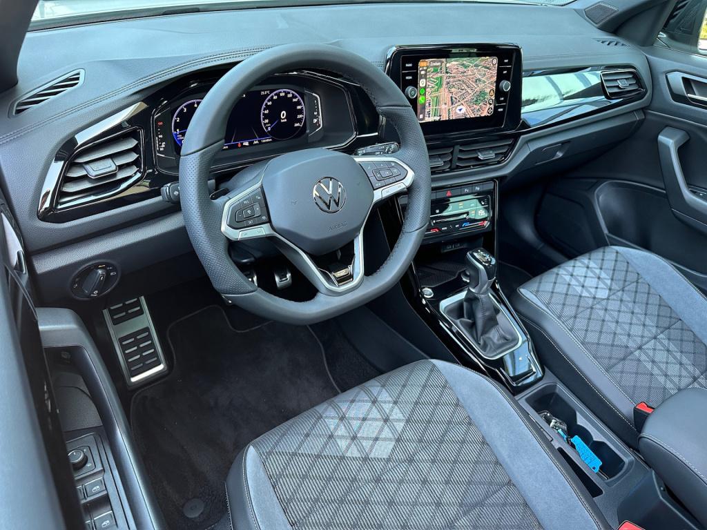 Volkswagen T-roc 1.5 tsi 150pk dsg r-line | black style | panoramadak | cam