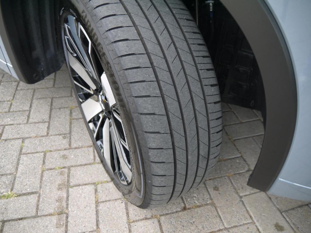 Mitsubishi Outlander 2.4 phev instyle+